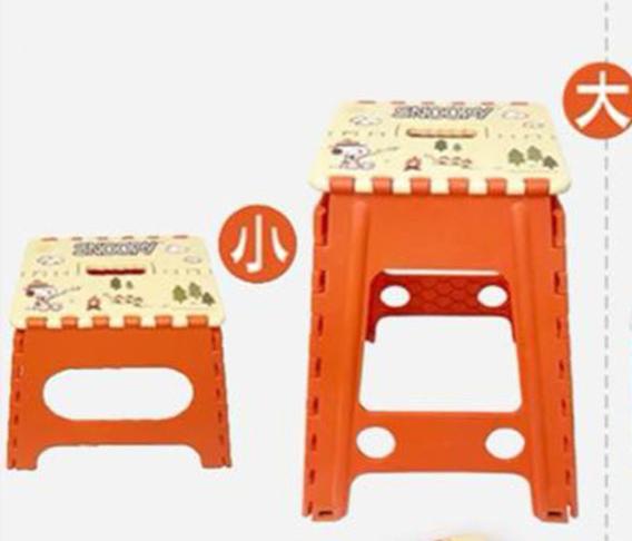 PEANUT SNOOPY© Folding Stool
