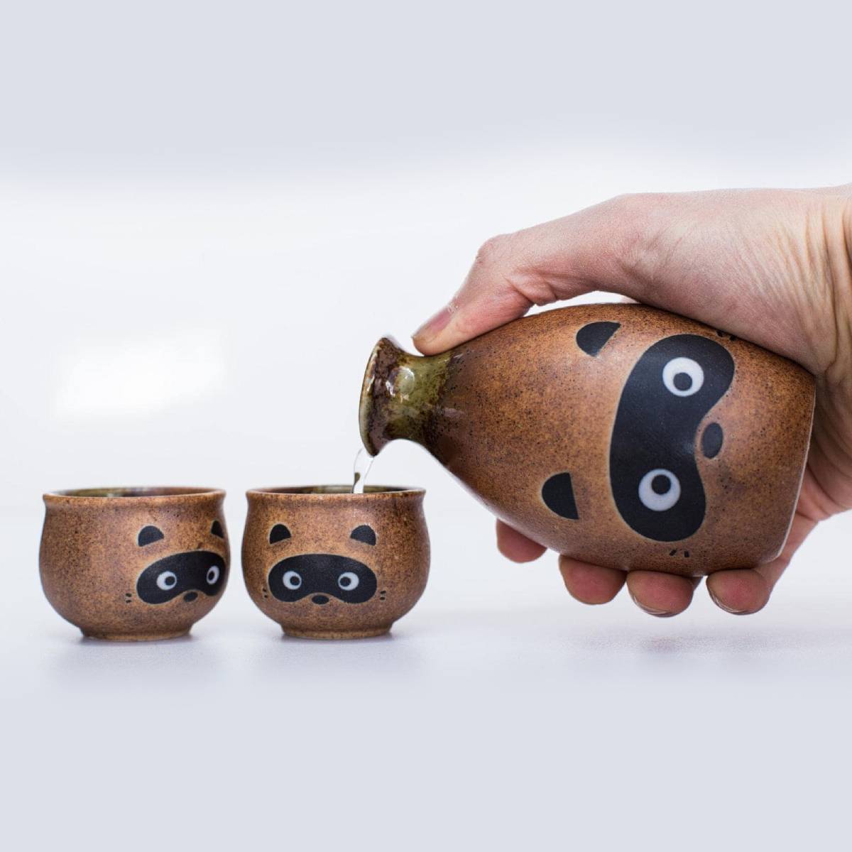 Sake Set - Raccoon Bottle + 2 cup (Japan Edition)