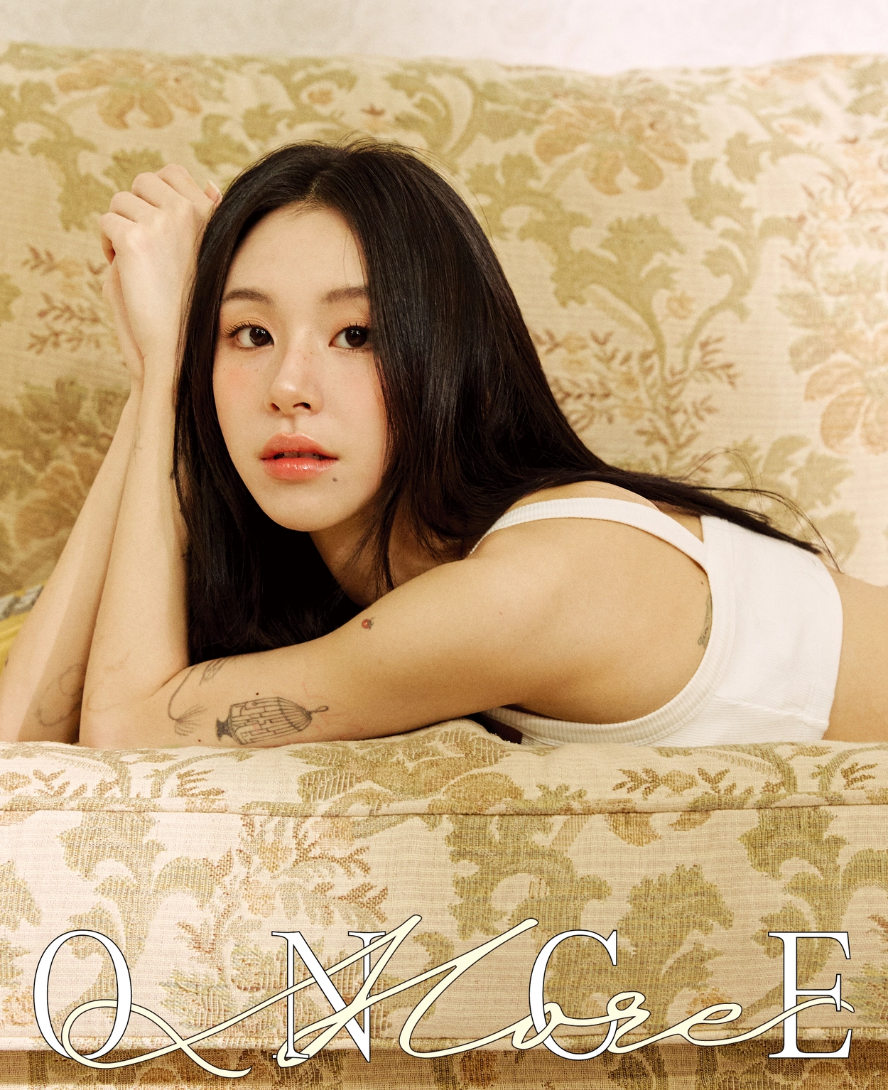 ESQUIRE PHOTOBOOK : ONCE MORE (TWICE: CHAEYOUNG)