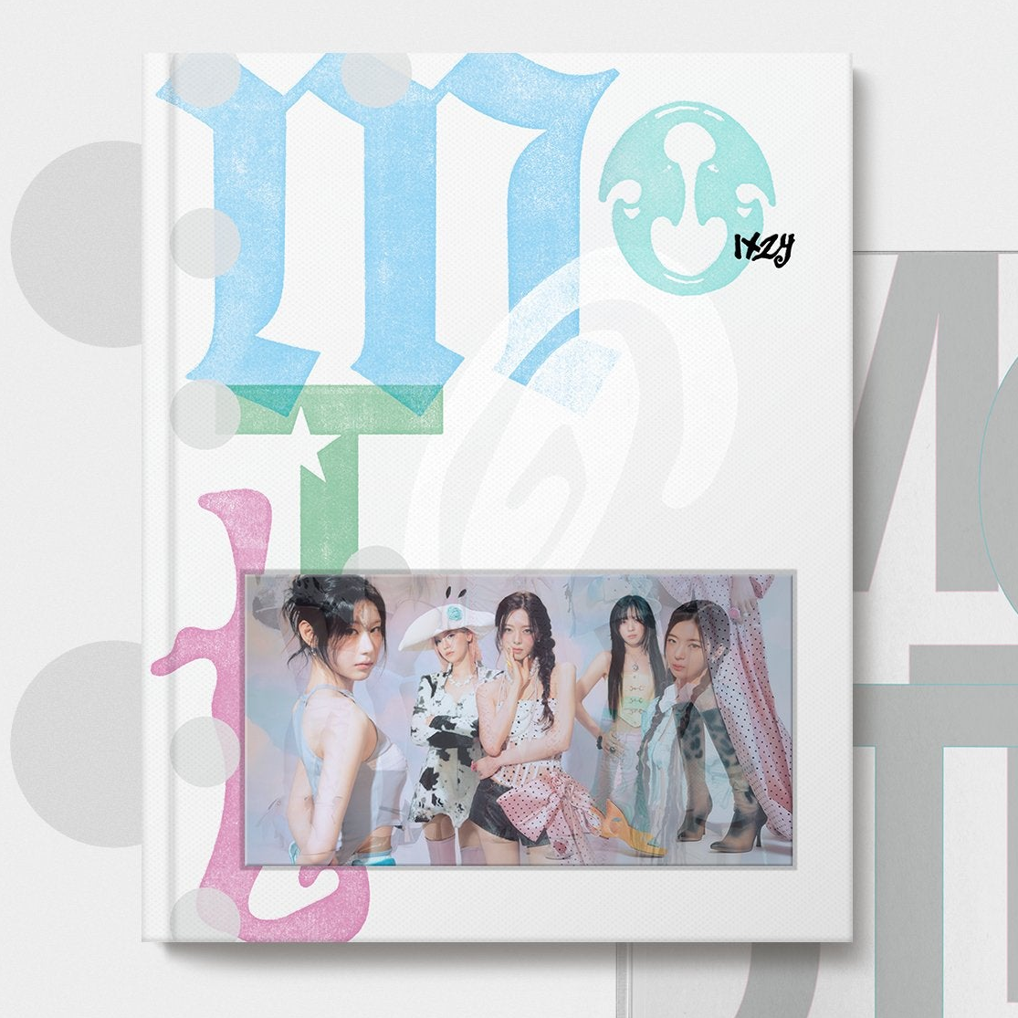 ITZY 12TH MINI ALBUM - MOTTO (PHOTOBOOK VER.)