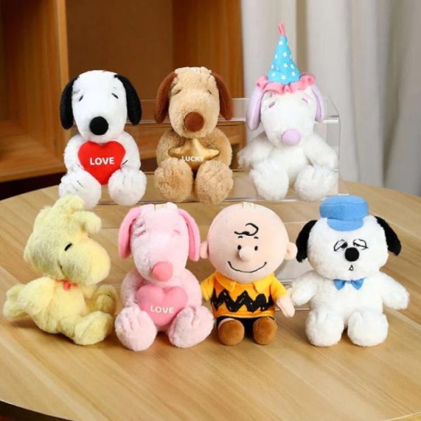 PEANUT SNOOPY© Plush Keychain Mystery Box 6 Designs