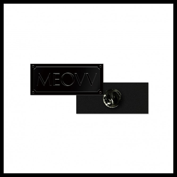 MEOVV - JAPAN POP-UP STORE - METAL BADGE