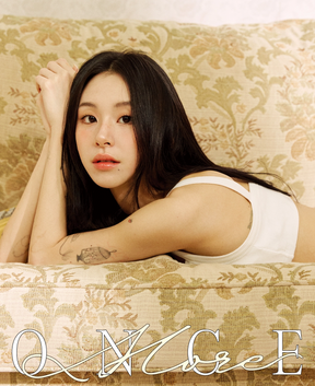ESQUIRE PHOTOBOOK : ONCE MORE (TWICE: CHAEYOUNG)