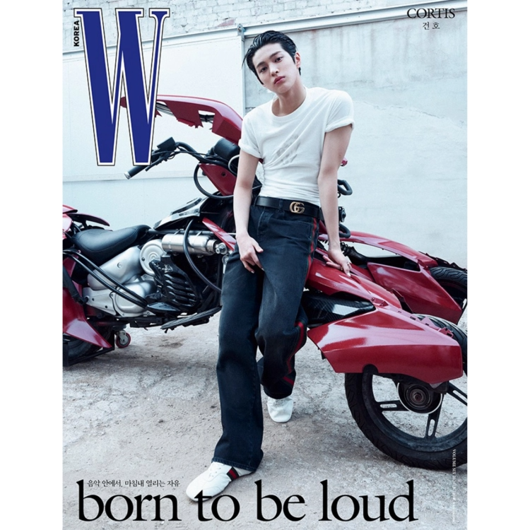 W - 2026. 06 (COVER. CORTIS)