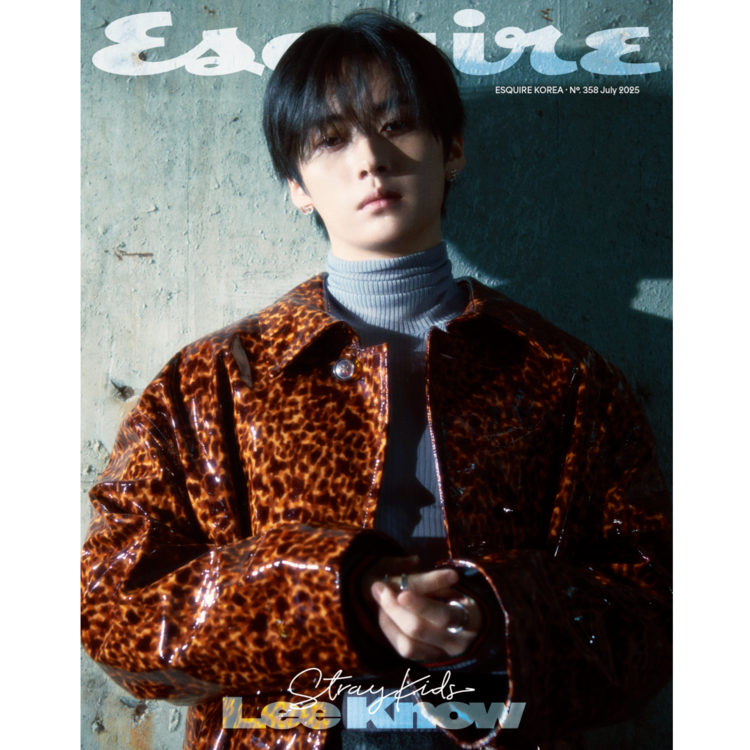 Esquire - 2025. 08 (Cover. Stray Kids LEE KNOW)
