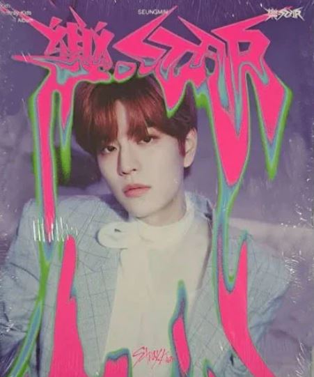 STRAY KIDS 8TH MINI ALBUM - ROCK STAR (POSTCARD VERSION)